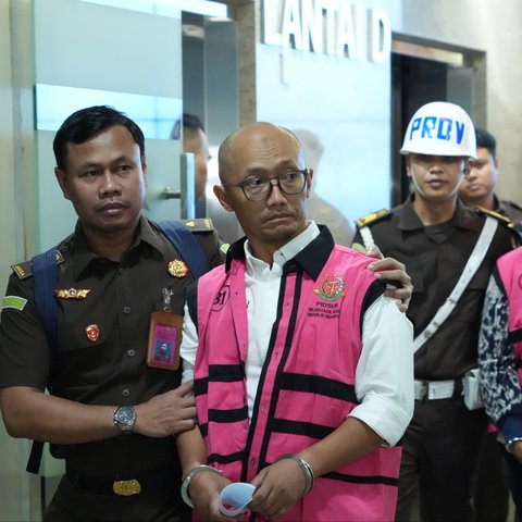 Tersangka kasus korupsi minyak mentah Pertamina.