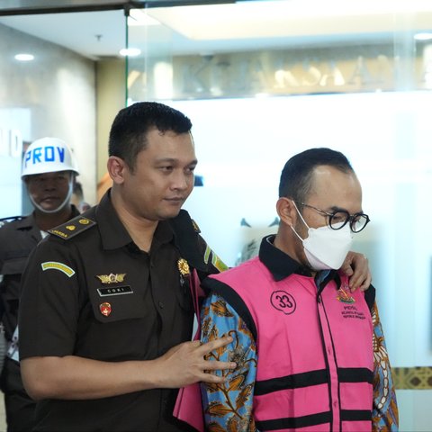 Tersangka kasus korupsi minyak mentah Pertamina.