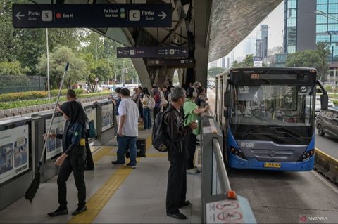 Transjakarta dan Pemkot Jakbar bekerja sama memverifikasi 1.566 kartu TJ Card yang belum diverifikasi, untuk memastikan data pengguna masih akurat dan tinggal di lokasi yang sama saat pendaftaran.