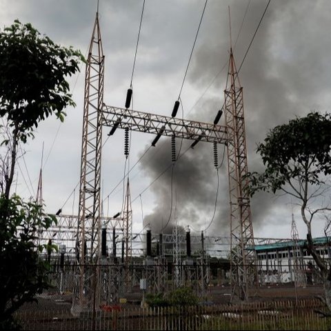 Pertamina bantah kebakaran kilang Cilacap, tegaskan kualitas Pertamax, IHSG melemah karena sentimen global, dan Kades siap bayar denda Rp48 miliar.