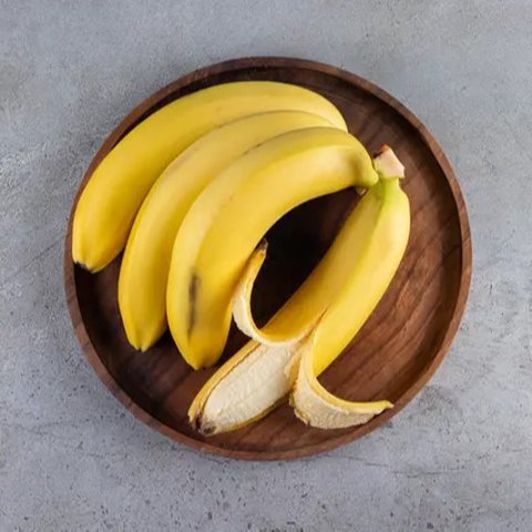 ilustrasi buah pisang/Photo by Elena Koycheva on Unsplash