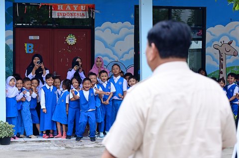 prabowo cek makan bergizi gratis di jakarta timur