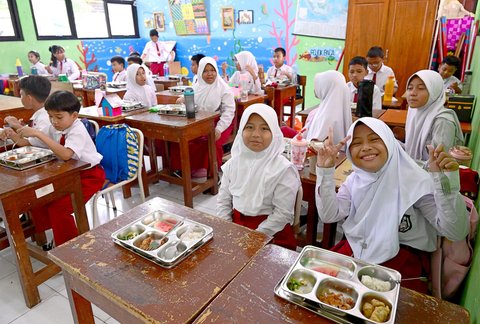 prabowo cek makan bergizi gratis di jakarta timur