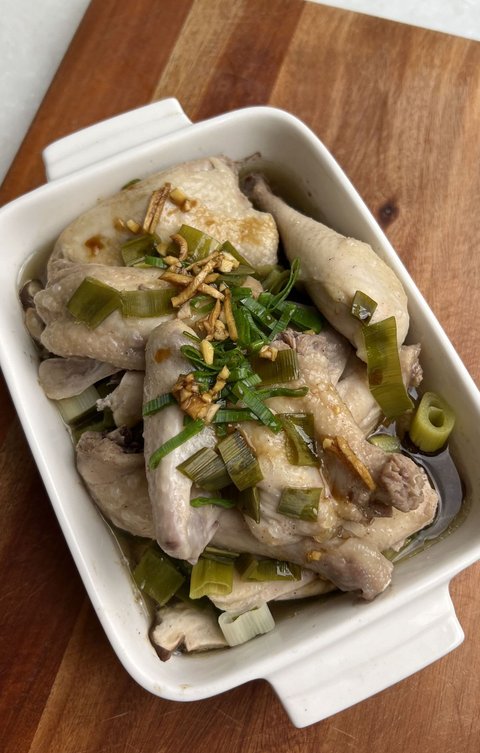 Ayam Kukus Jahe ala Chef Olivia Tommy memadukan tradisi dan inovasi, pilihan sempurna untuk menu bukber.