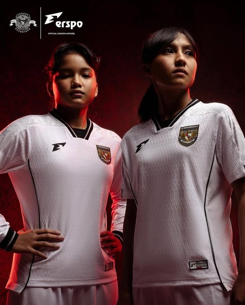 Jersey tandang Timnas Indonesia yang baru dirilis Erspo.