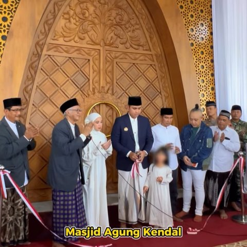 Caca Frederica Menangis di Peresmian Masjid Agung Kendal, Berharap Bisa Salat Tarawih di Sana saat Ramadan