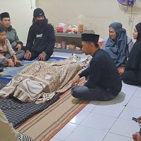 Kondisi Terkini Rumah Duka Kang Gobang Preman Pensiun, Rekan Artis Turut Hadir