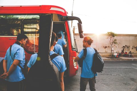 Ilustrasi mudik dengan bus.