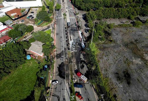 Lokasi jatuhnya pesawat kecil dan menabrak kendaraan  di Sao Paulo, Brasil,  Jumat (07/02/2025) waktu setempat.