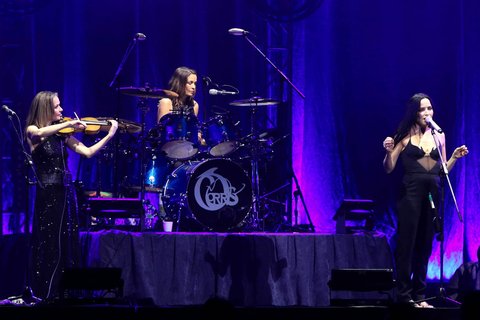 FOTO: Konser Penuh Cinta The Corrs di Jakarta