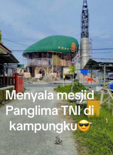 Unik, Bangunan Masjid Dengan Atap Baret TNI Berpangkat Jenderal Bintang 4