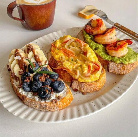 Ilustrasi Roti Bakar Asin dan Manis