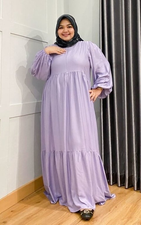 Rekomendasi baju lebaran 2025 untuk wanita gemuk (credit: hijup.com)