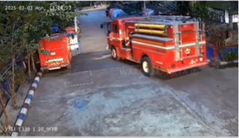 Warga Lapor Kebakaran, Respons Petugas Damkar 4 Menit Langsung Meluncur Ramai Jadi Sorotan