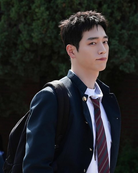Pesona Seo Kang Joon yang Bikin Wanita Klepek-klepek, dari Tatapan Mata hingga Kemampuan Akting yang Memukau