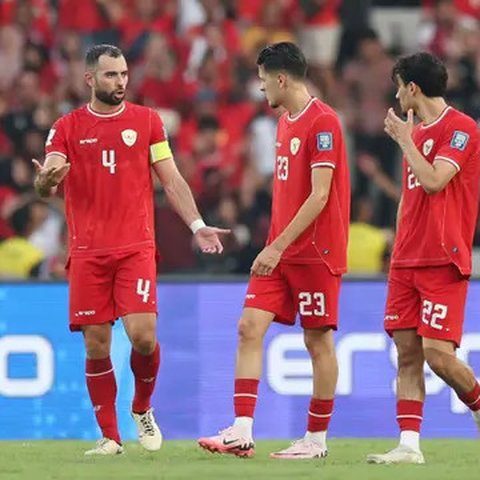 Pemain Timnas Indonesia, Jordi Amat melakukan selebrasi setelah mencetak gol ke gawang Burundi pada pertandingan kedua FIFA Matchday di Stadion Patriot Candrabhaga, Bekasi, Selasa (28/3/20