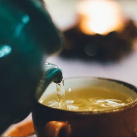 Perut Kembung Saat Puasa? Coba Manfaat Teh Jahe