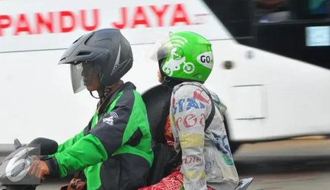Jangan di cancel kalau dapat driver ojek online cewek, karena si mbaknya butuh uang lho.Mending lakukan hal ini aja... (Ilustrasi: Liputan6.com/Faisal R Syam)