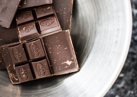 Ilustrasi cokelat hitam (dok.unsplash)
