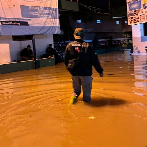 Banjir Kepung Sumedang dan Bandung, Ribuan Warga Terdampak