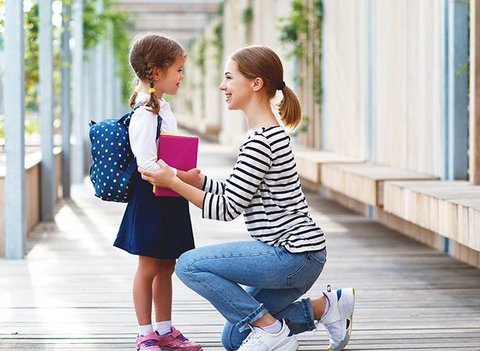 Cara Sederhana Melatih Anak Berani Menghadapi Orang Lain, Salah Satunya Bangun Rasa Percaya Diri