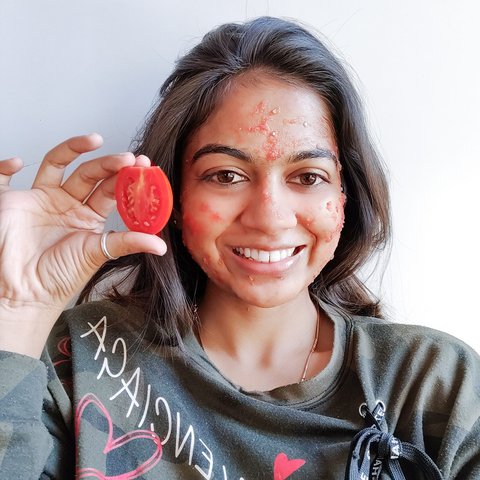 Ilustrasi Masker Tomat