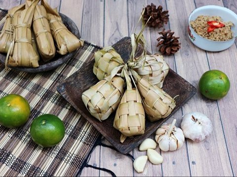 Ketupat (credit: Tantri Setyorini)