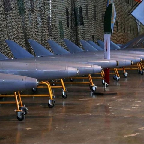 Sebelum melancarkan serangan balasan pada Israel, Iran sempat memamerkan deretan drone tempur terbaru dan tercanggih miliknya.