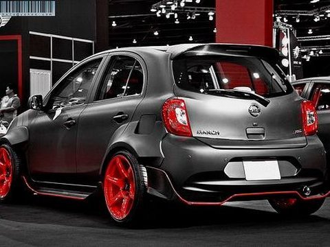 Penguasaan Warna yang Mencolok