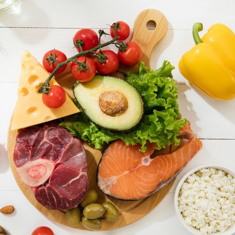 Sayangi kesehatan saat berpuasa dengan menjaga pola makan yang sering diabaikan. (Sumber: Freepik/master1305).