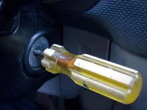 10 Cara Kreatif Agar Kunci Motor Tidak Mudah Hilang