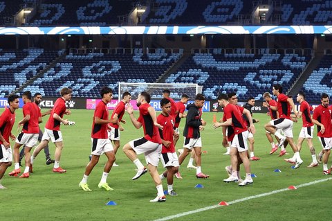 Pemain Timnas Indonesia menggelar sesi latihan menjelang laga lanjutan putaran ketiga Kualifikasi Piala Dunia FIFA 2026 melawan Australia di Stadion Allianz, Sydney, Australia, pada 19 Maret 2025.