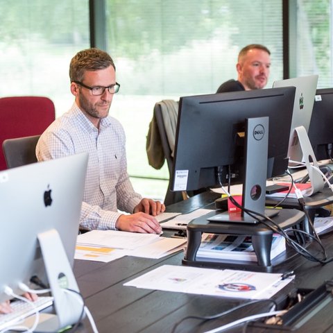 &amp;lt;p&amp;gt;Ilustrasi bekerja di kantor. (Photo by Arlington Research on Unsplash)&amp;lt;/p&amp;gt;