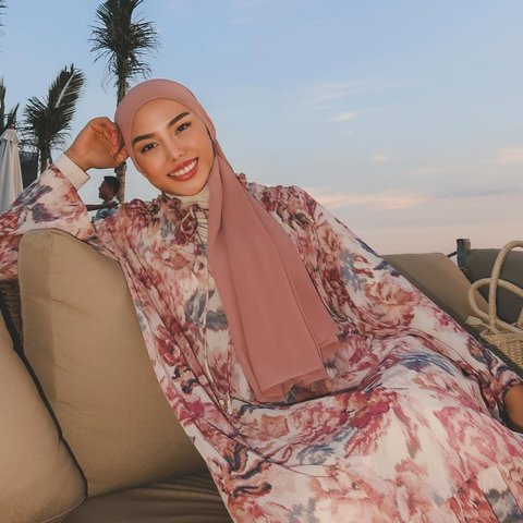 Bisa Jadi Inspirasi, Gaya Hijab Dara Arafah yang Cocok dalam Berbagai Penampilan