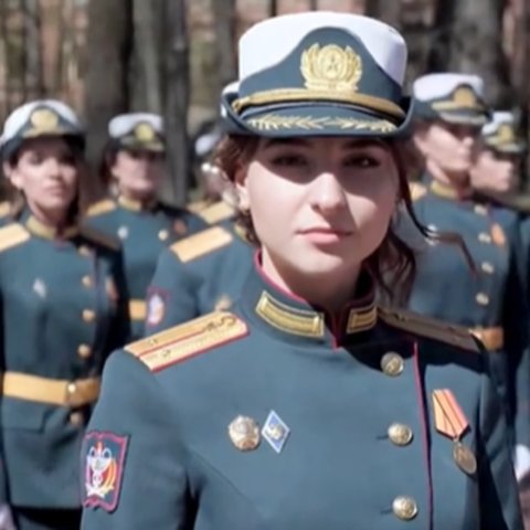 Penampakan Tentara Wanita Rusia, di Medan Perang atau Tidak Tetap Cantik Mempesona