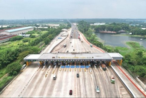 Peningkatan volume lalu lintas di sejumlah gerbang tol Trans Jawa tercatat signifikan menjelang Lebaran, H-10,  menunjukkan peningkatan mobilitas masyarakat untuk mudik.
