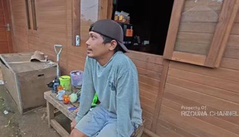 Bosan Kerja di Toyota, Pemuda Ini Pilih Tinggal di Tengah Hutan Rumahnya Mewah 'Enak Tenang'