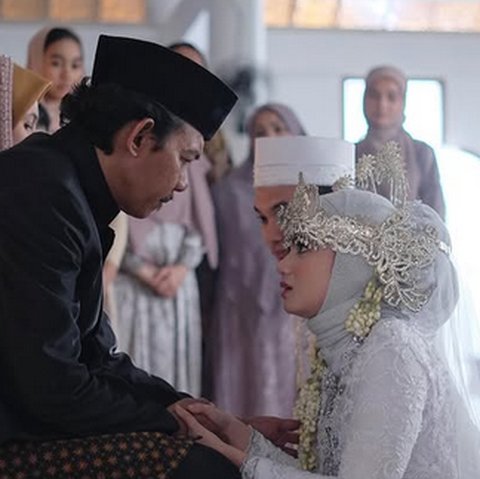 Cantiknya Tissa Biani di Hari 'Pernikahan', Anggun Berkebaya Putih dengan Riasan Natural