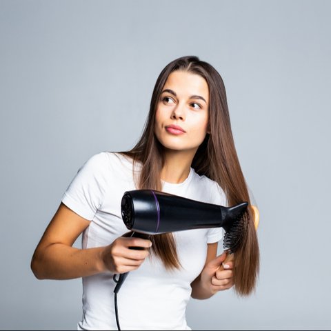 Rahasia di Balik Hair Dryer Mahal, Efektif atau Sekadar Tren untuk Mempercantik Rambutmu?