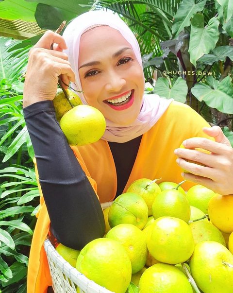 Makin Langsing dan Cantik, Intip Potret Terbaru Dewi Hughes