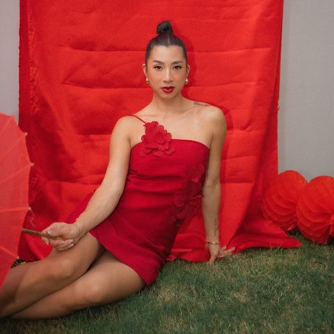 5 Potret Jennifer Bachdim Tetap Body Goals Walaupun Punya Empat Anak, Pesonanya Curi Perhatian