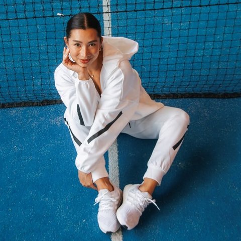 5 Potret Jennifer Bachdim Tetap Body Goals Walaupun Punya Empat Anak, Pesonanya Curi Perhatian