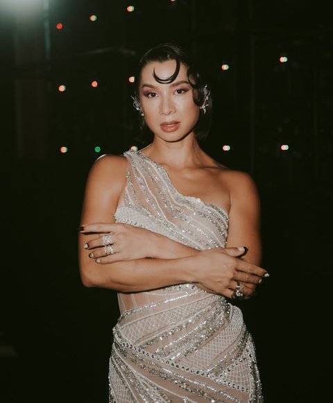 5 Potret Jennifer Bachdim Tetap Body Goals Walaupun Punya Empat Anak, Pesonanya Curi Perhatian