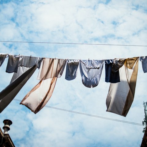 Ilustrasi Mencuci Baju/https://unsplash.com/Erik Witsoe