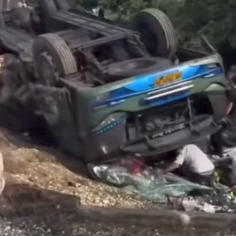 Bus Pemudik dari Sumbar ke Bandung Kecelakaan di Batanghari Jambi