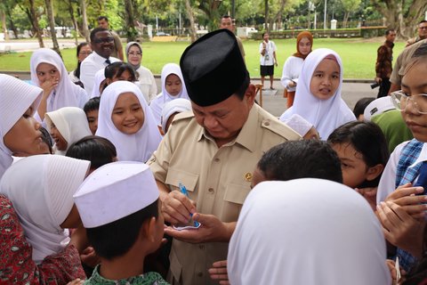 prabowo dan anak SD