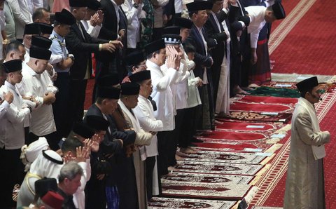 FOTO: Momen Prabowo-Gibran Laksanakan Salat Idulfitri 1446 Hijriah di Masjid Istiqlal