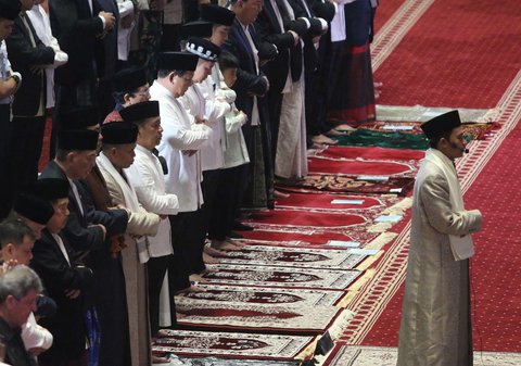 FOTO: Momen Prabowo-Gibran Laksanakan Salat Idulfitri 1446 Hijriah di Masjid Istiqlal