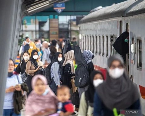 Pemerintah Provinsi Sumatera Selatan menyediakan 2.000 kuota mudik gratis Lebaran 2025, terdiri dari 1.200 kuota bus dan 800 kuota kereta api, dengan pendaftaran dibuka pertengahan Ramadan mendatang.