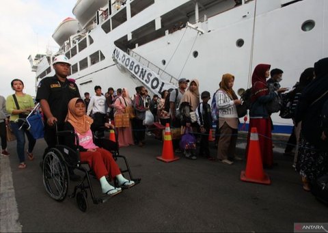 Operasional KM Dobonsolo kembali meningkatkan volume penumpang kapal laut pada Januari 2025 hingga 2,47 juta orang,  menunjukkan kenaikan signifikan dibandingkan periode yang sama tahun sebelumnya.